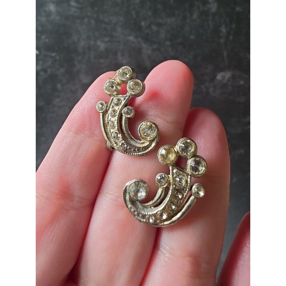 Floral Rhinestone Silver Tone Metal Screwback Earrings Vintage Costume Jewelry